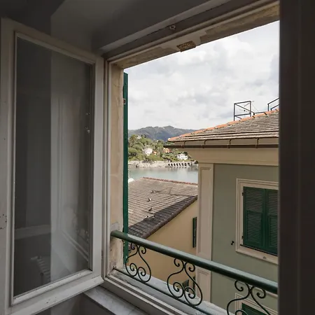 Beachfront, Seaview And Terrace - Portofino Gulf Appartement San Michele di Pagana