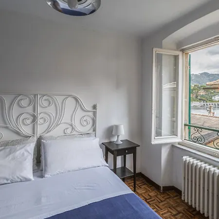 Beachfront, Seaview And Terrace - Portofino Gulf * San Michele di Pagana